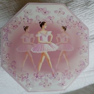 Schylling Swan Lake ballerina musicbox gift